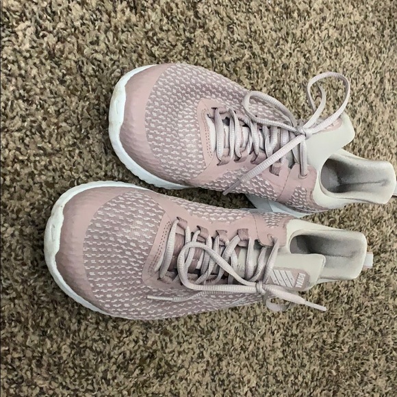 Nike workout shoes - Picture 1 of 3